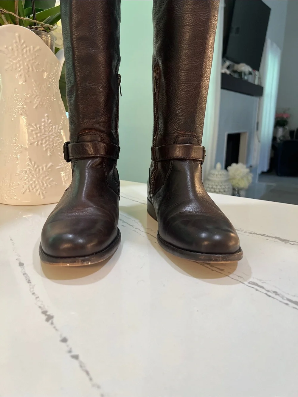 Frye sleek over